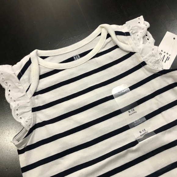 Baby GAP Eyelet Ruffle Bodysuit
Brand New with 🏷 - Picture 3 of 5